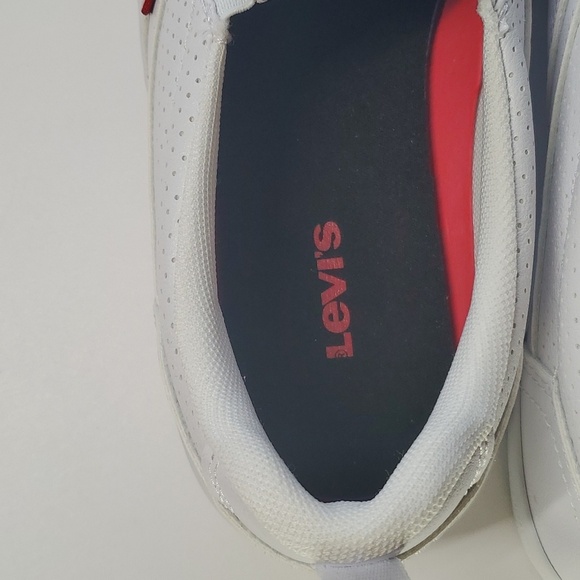 Levi's Shoes women's size 10 slip on perforated white mono flats Slip-on Nays - Picture 9 of 11